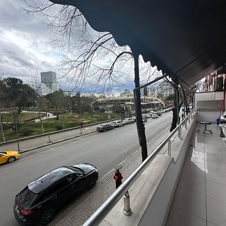 Park View Central Apartment Tirana Extérieur photo