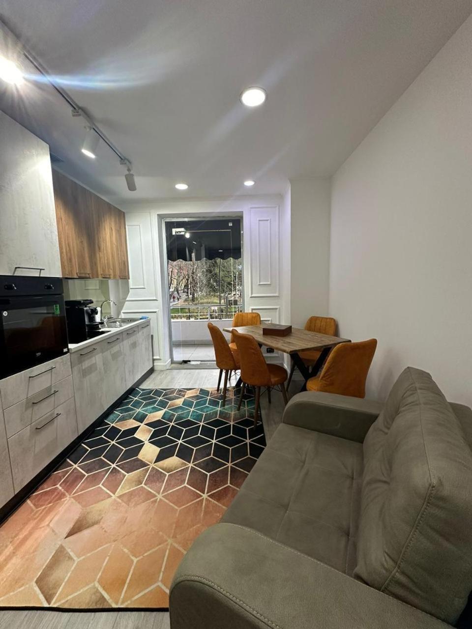 Park View Central Apartment Tirana Extérieur photo