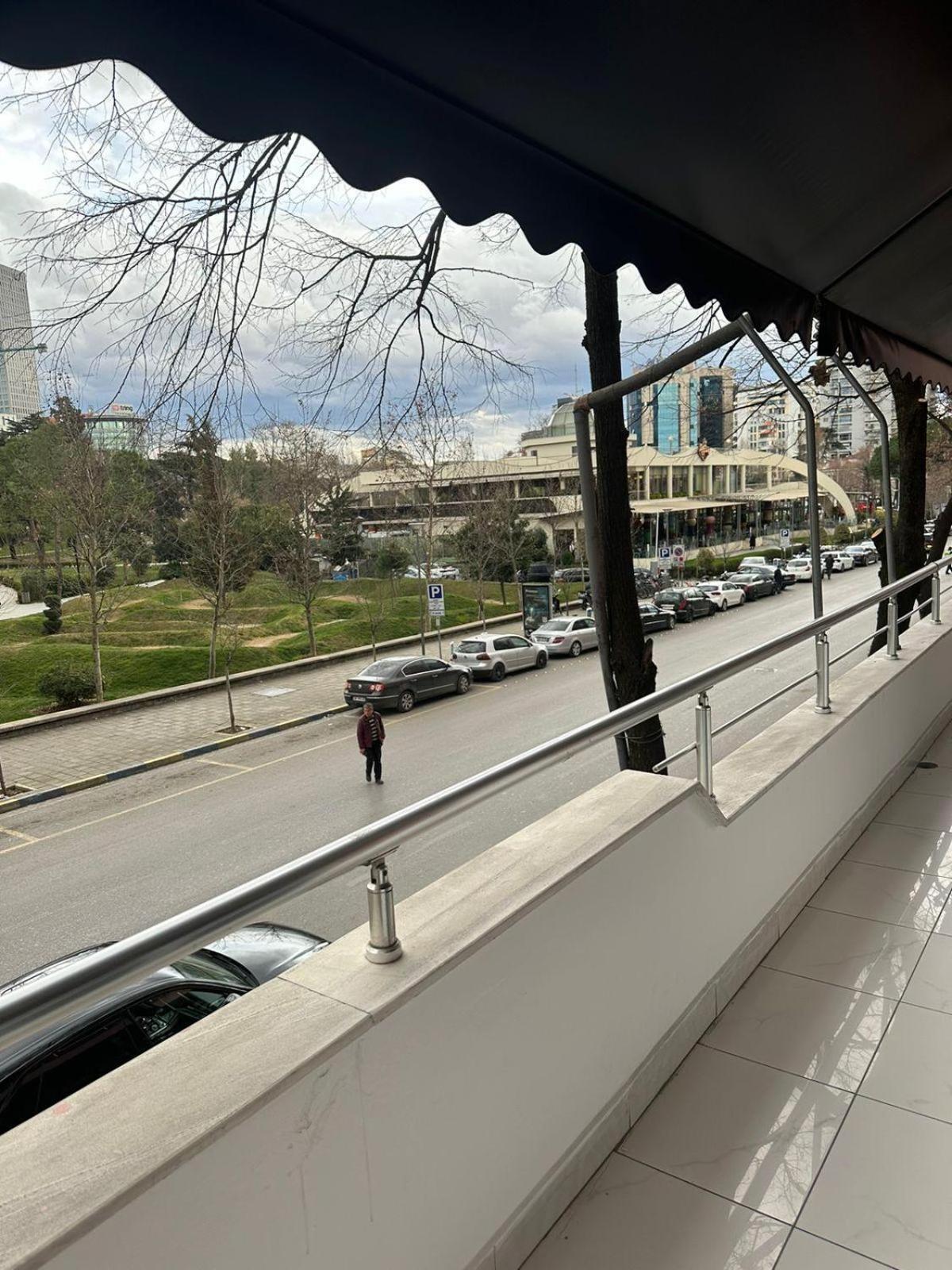 Park View Central Apartment Tirana Extérieur photo